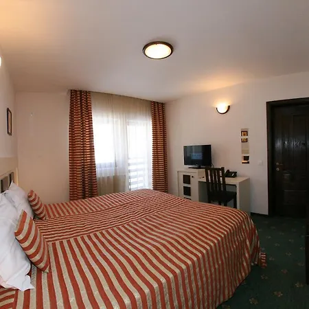 Draga Maria 3*